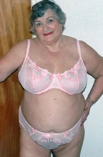 75 years young and a sex drive that no one man can handle. Grandmalibby is your favourite swinging granny that loves to fuck