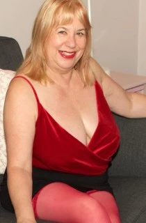 Trisha is a Hot & Horny Mature Housewife, Amateur Porn Model and Actress, part time Escort and all round Dirty Slut.