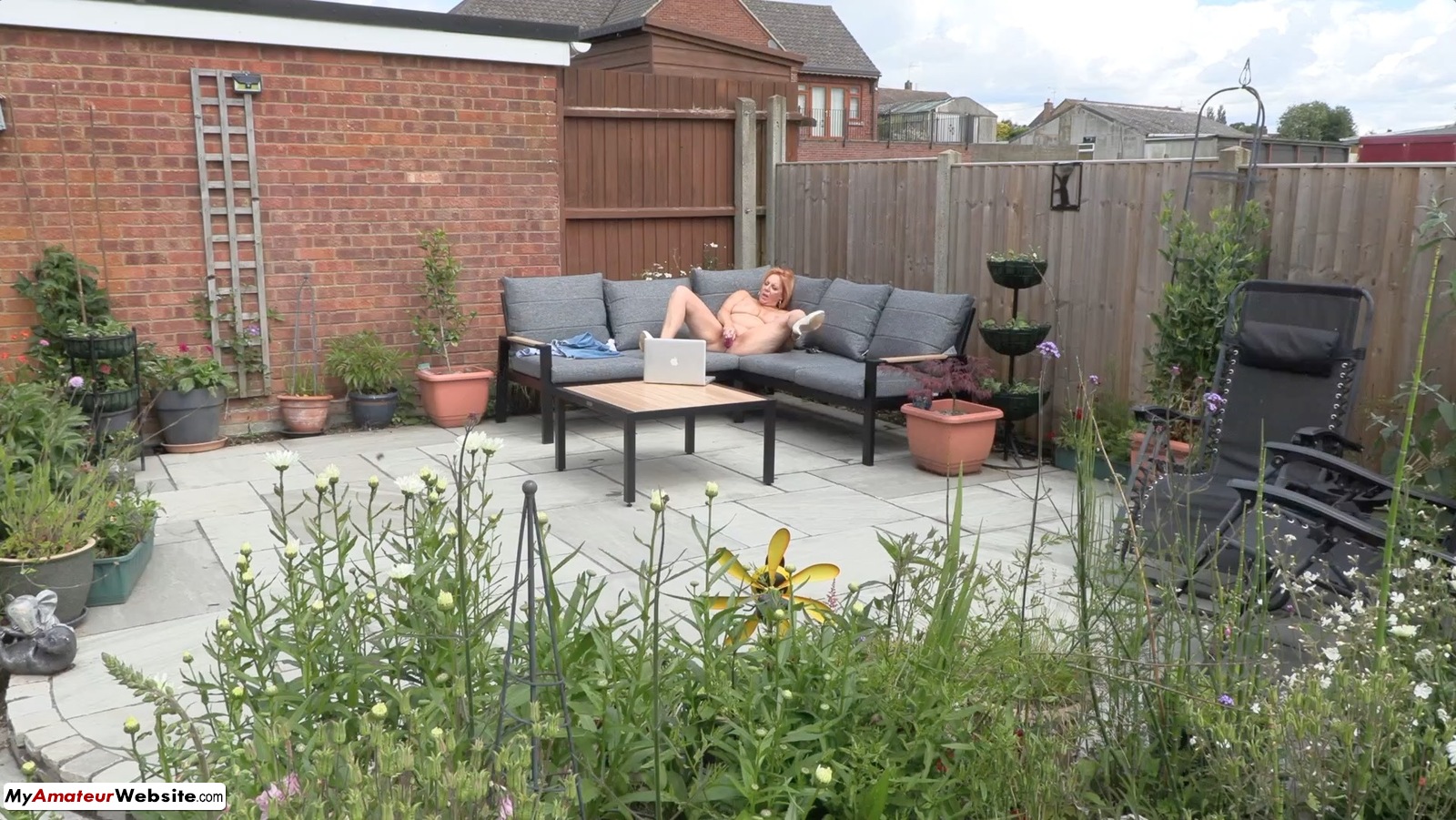CurvyClaire - Outdoor Dildo Cam Show Fun Pt6