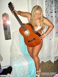 LusciousModels Curvy Meile, final guitar solo.