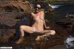 Roxeanne Flossing with The Bikini