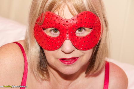 TrishasDiary - Red Mask