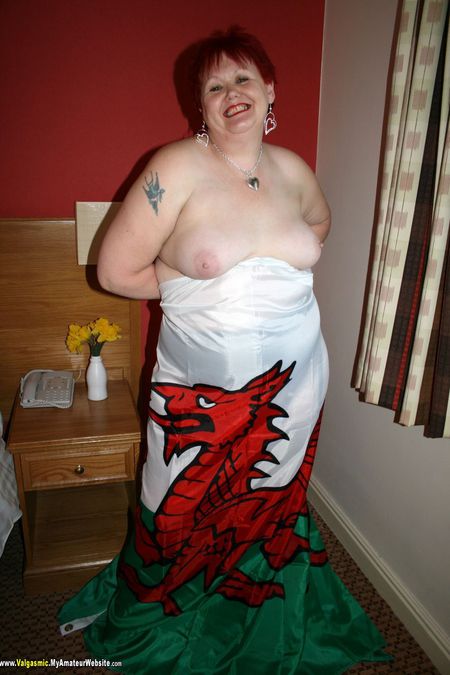 Cumon you Wales :)